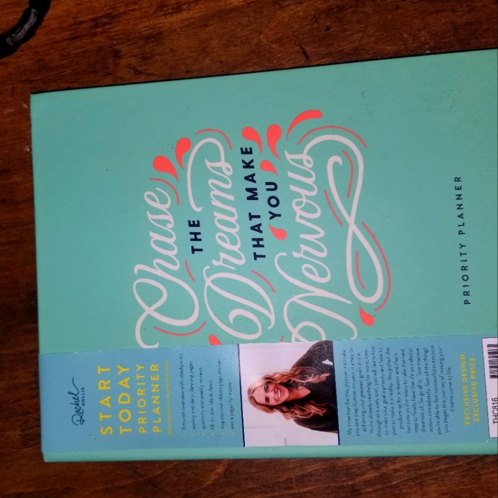 Rachel Hollis Priority Planner